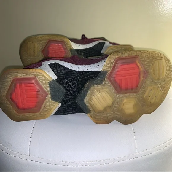 NIKE Lebron Trece XIII 13 Burgundy Size 7 Men’s - Picture 6 of 6